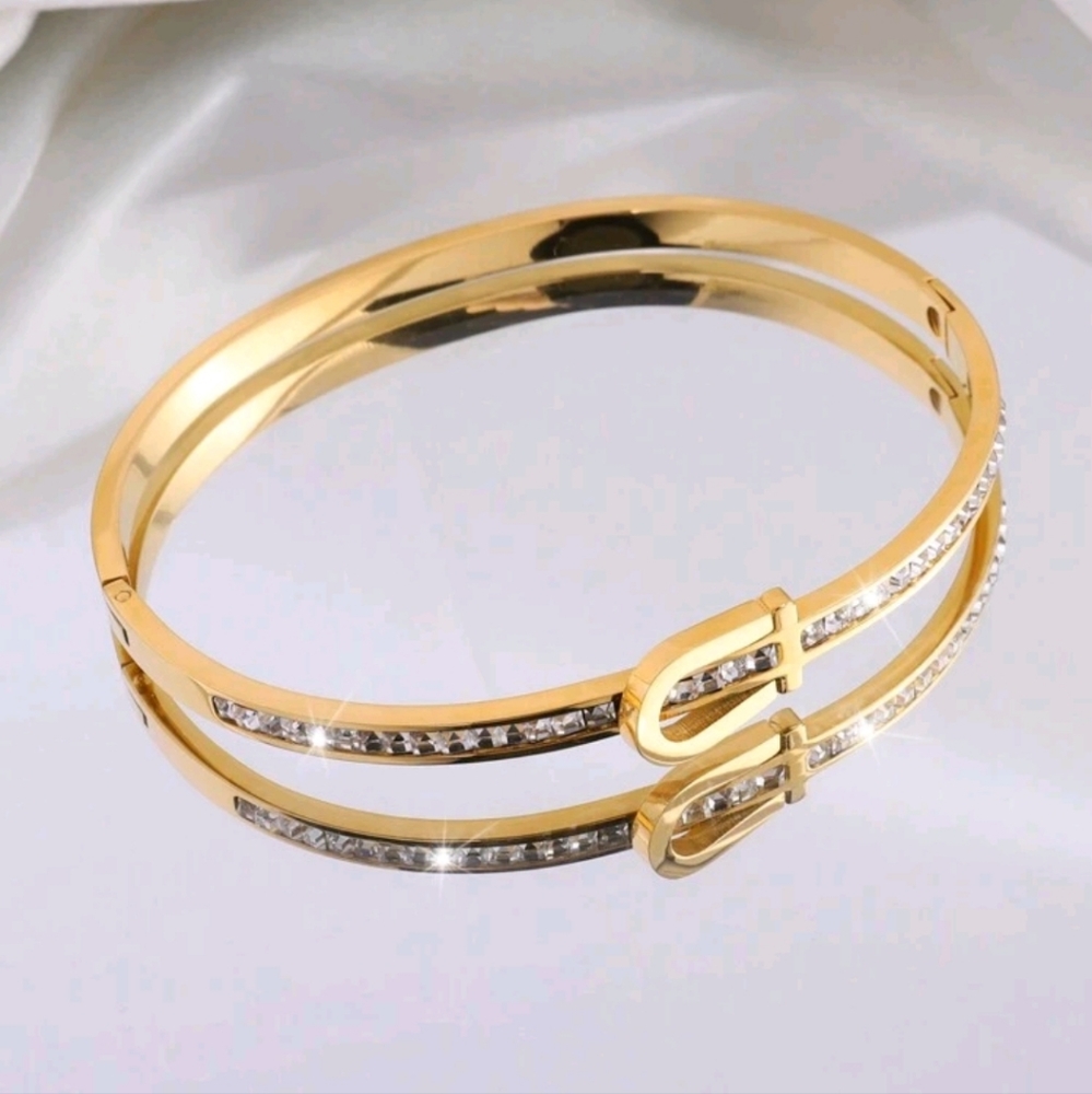 1pc Fashionable Cubic Zirconia Stainless Steel Bracelet Suitable For Women